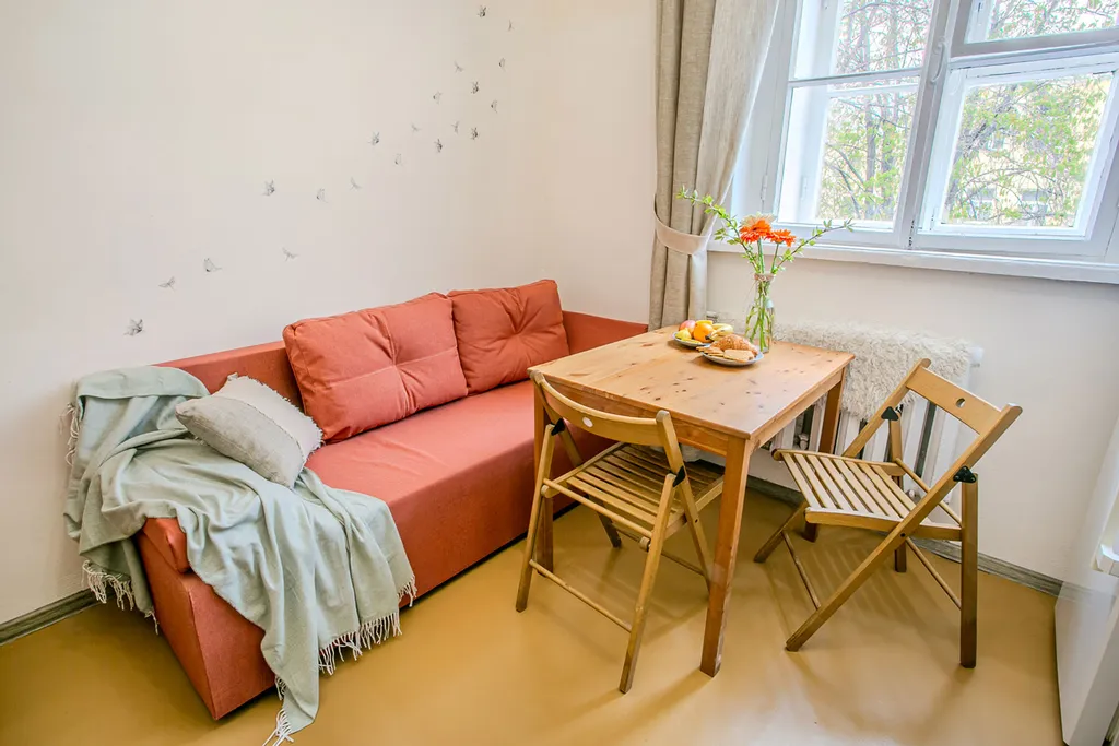 Светлый дом на Сенной