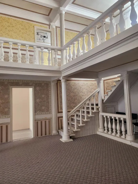 Уютный дом в черте города