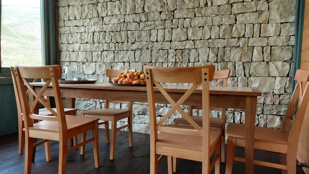 Коттедж Дом с верандой и видом на прекрасную долину - Новая веранда — Махачкала