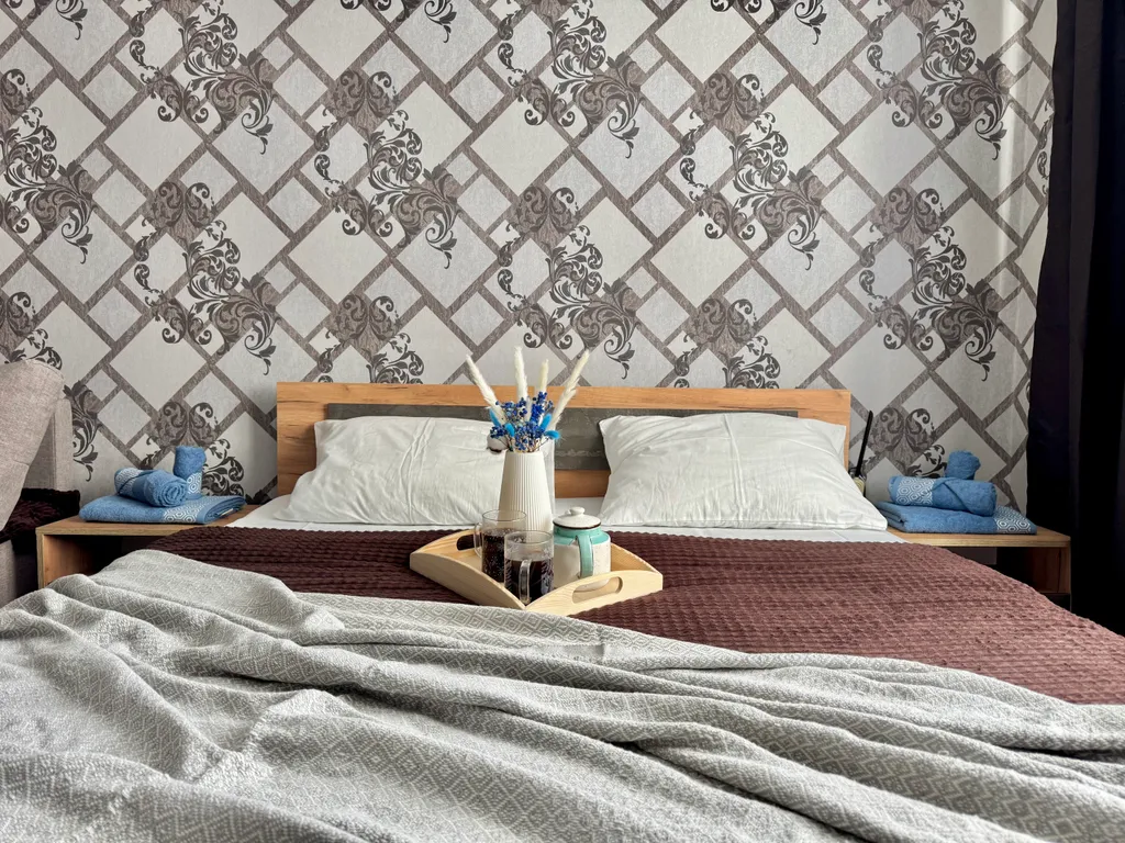 Панорамный балкон, современный дом, крупногабаритная квартира