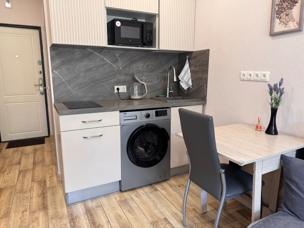 Апартаменты у моря с балконом