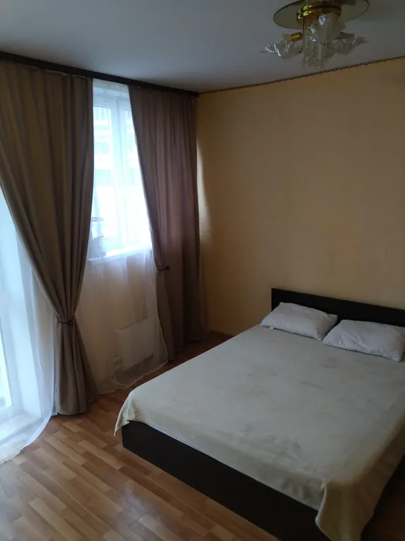 Квартира Просторная уютная студия в ЖК Металлург ждет своих гостей — аренда посуточно в Верхняя Пышма