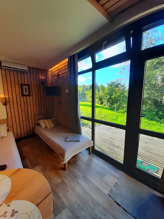 Теплый домик - студия у реки