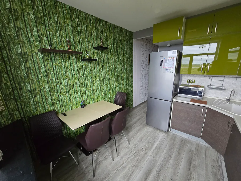 2-х комнатная квартира в Аэропорту с видом на ВПП, залив и г. Анадырь