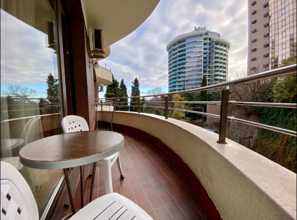 Тихая квартира с балконом в Приморском парке