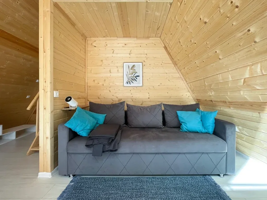 Домик с баней в лесу