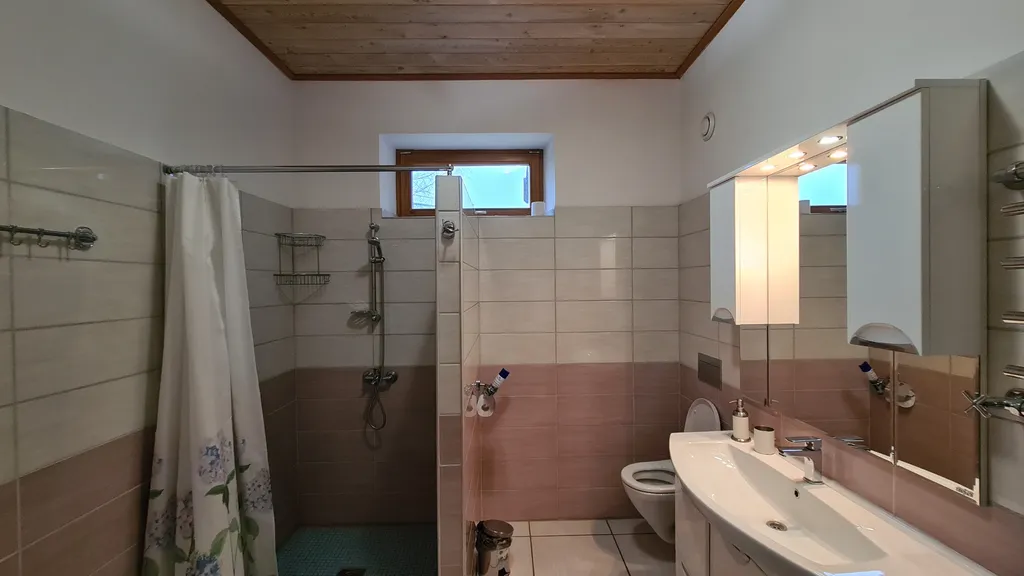 4-комнатный Дом