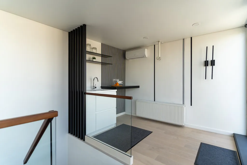 Двухэтажная квартира с мини-сауной и террасой на крыше