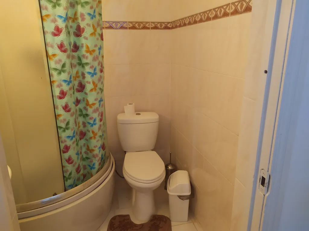 6-комнатный Дом