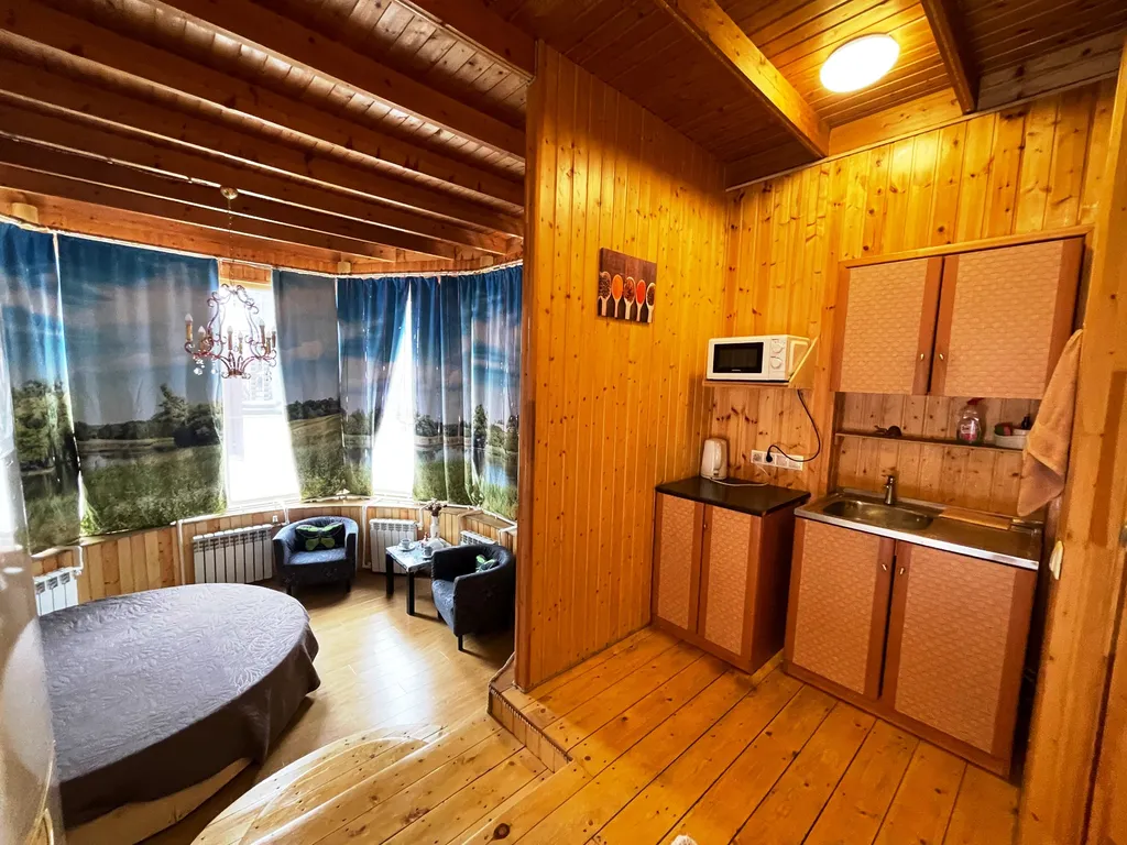 Уютный дом с камином