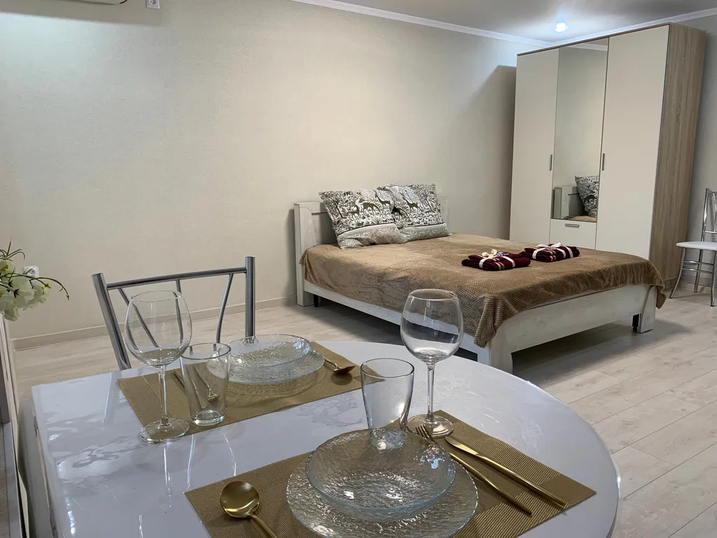 Квартира Квартира Уютная студия в самом центре — Элиста