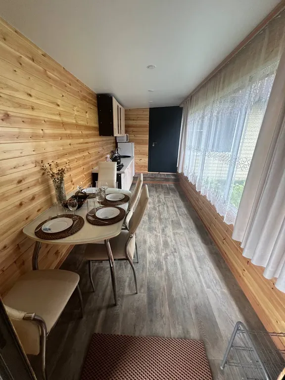 Уютный дом у леса