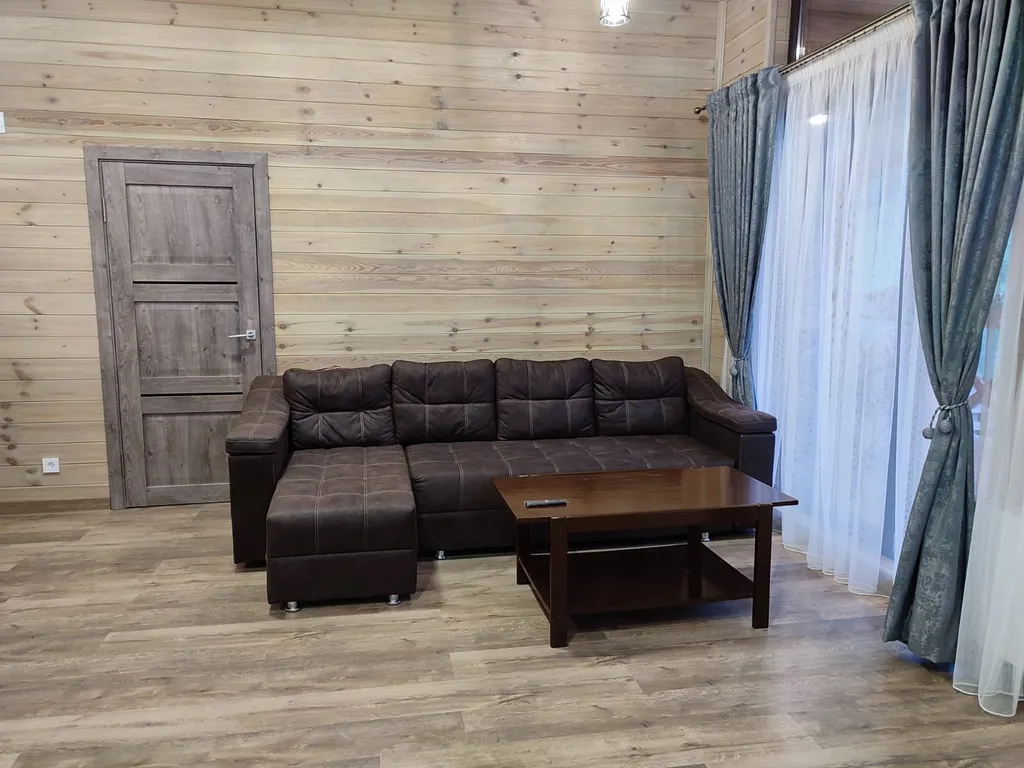 Уютный новый дом с прекрасным видом на горы