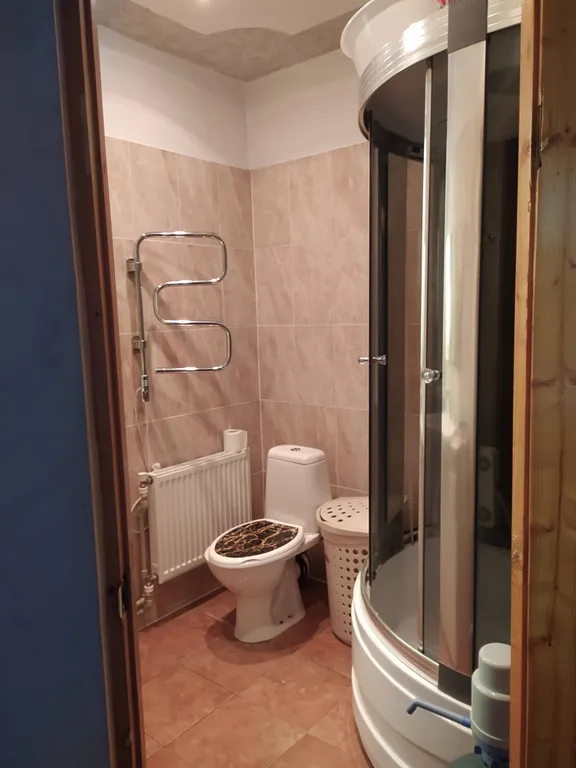 Уютный дом с камином у самого моря