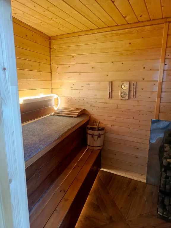 Комфортный отдых с горячим бассейном и баней на дровах