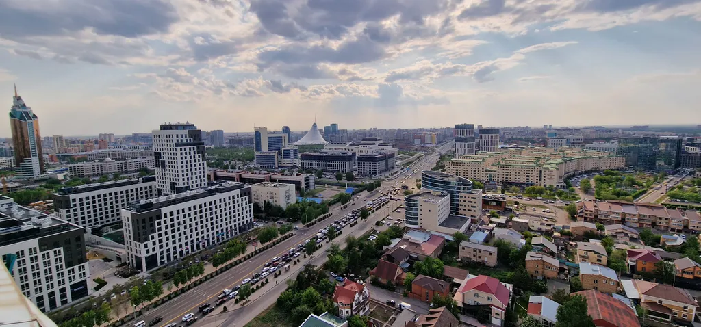 Шикарные апартаменты с видом на город и ванной на балконе