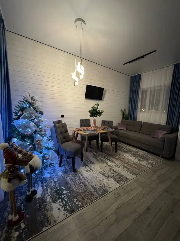 Коттедж Зеркальный домик 1 — аренда посуточно в Сургут