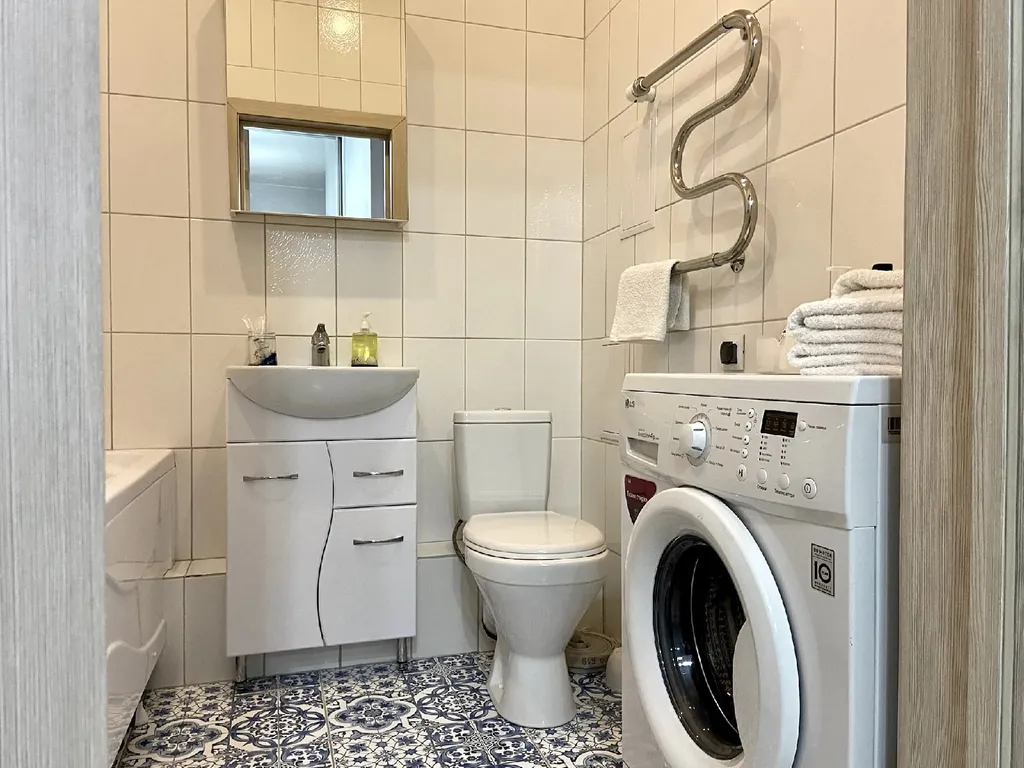 Квартира Хэппи Хаус Студия в стиле лофт в Кузьминках — Омск