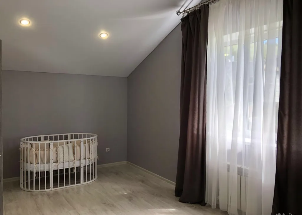 Дом с видом на озеро и горы на озере Банном