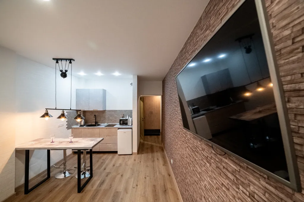 Квартира-студия "Контраст"рядом с Планетой