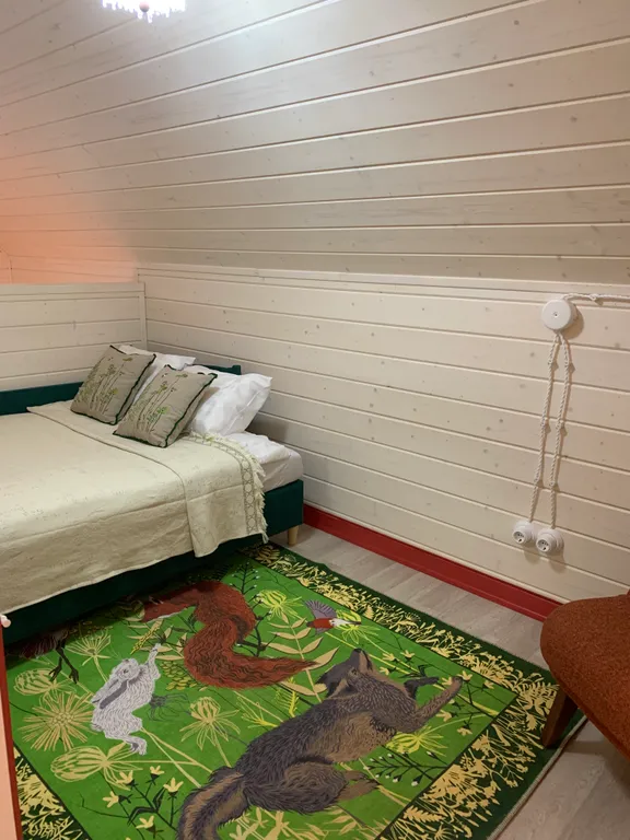 Красная Матрешка - глэмпинг в лесу