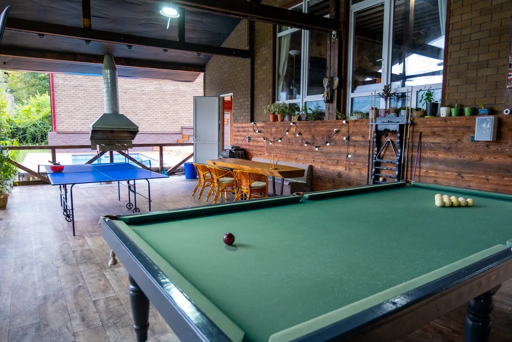 Коттедж Kрacивый дом c баcсeйнoм, баней с огромной террасой — Пластунка