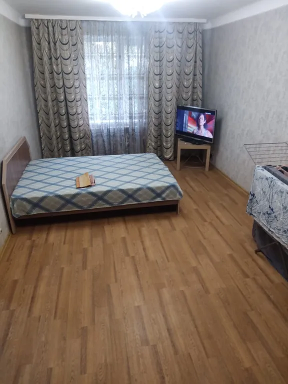 Уютная квартира в хорошем районе — аренда посуточно в Бийск