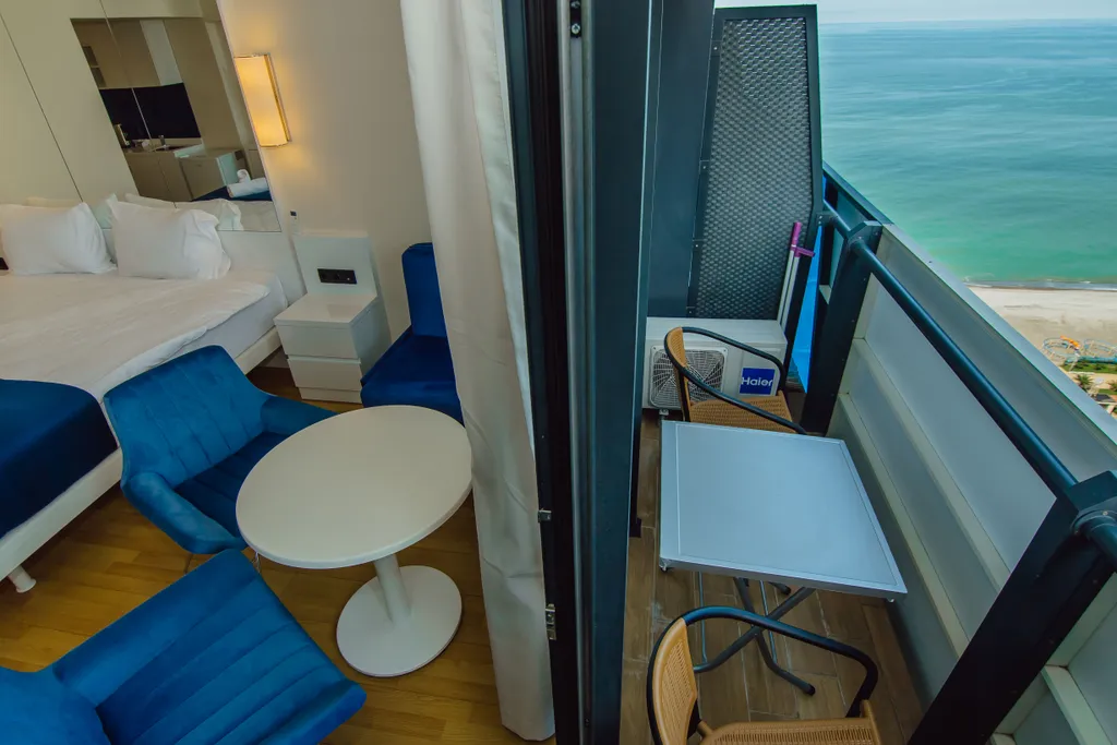 Апартаменты с видом на море первая линия Orbi City