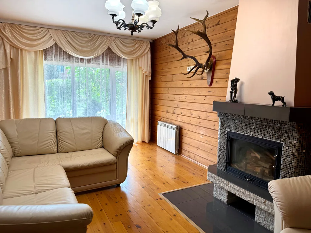 Уютный коттедж с садом