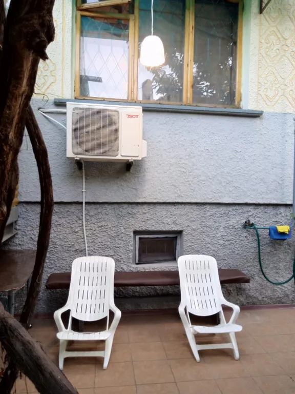 Уютный дворик у моря