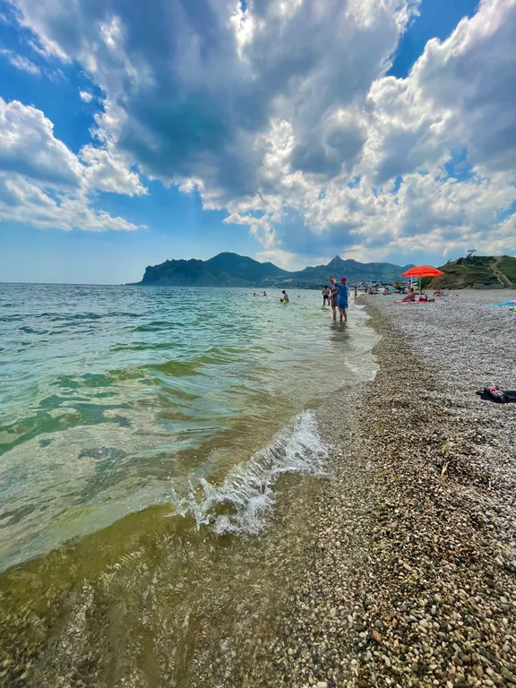 Двухуровневые апартаменты с видом на море и пляж