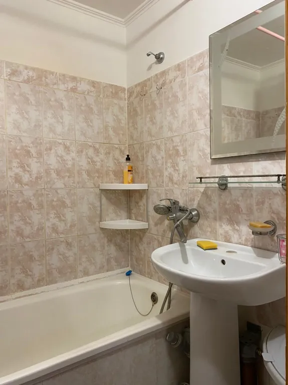 Много места