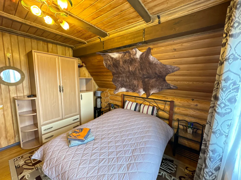 Деревянный дом изба