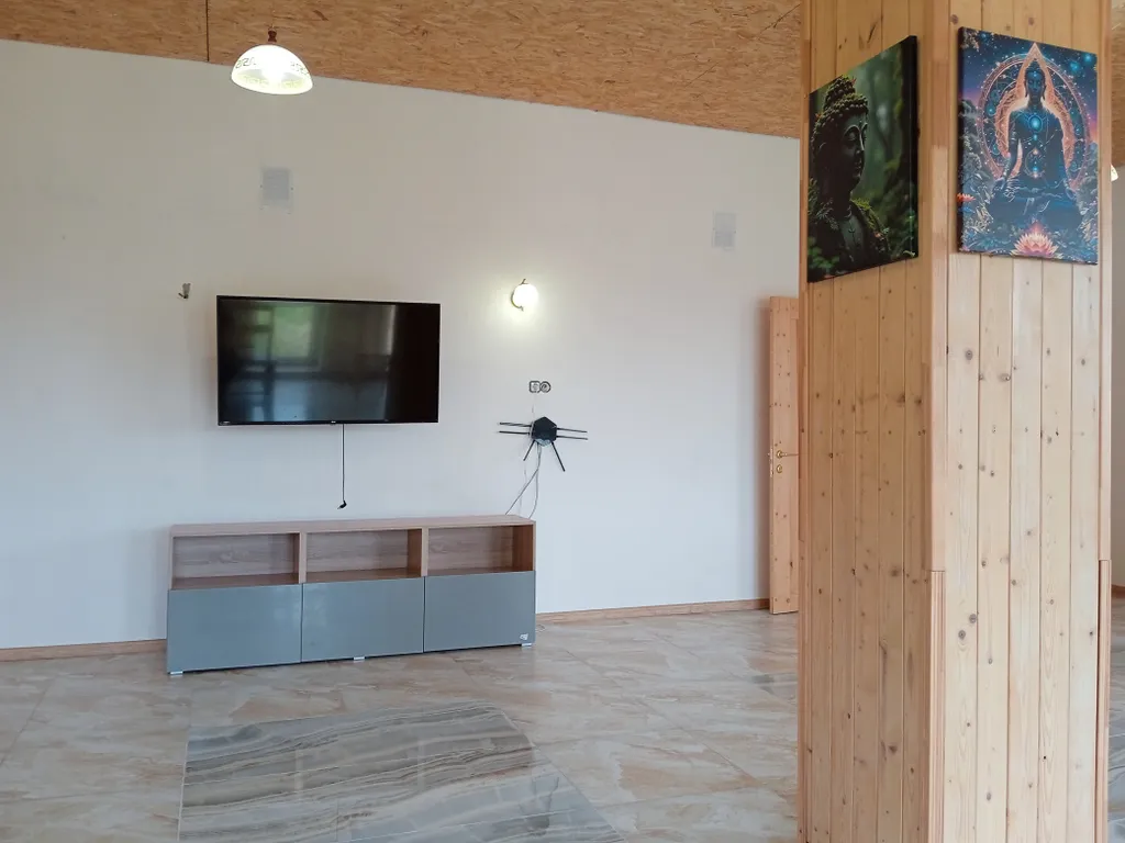 8-комнатный Дом