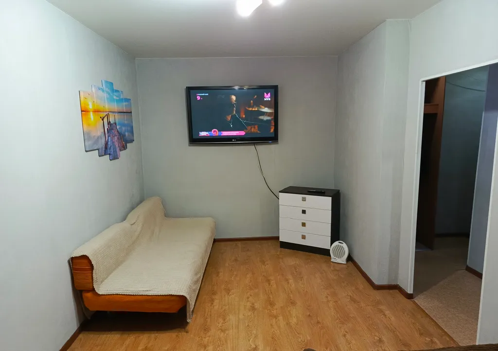 Квартира Простая уютная однушка в центре города — аренда посуточно в Первоуральск