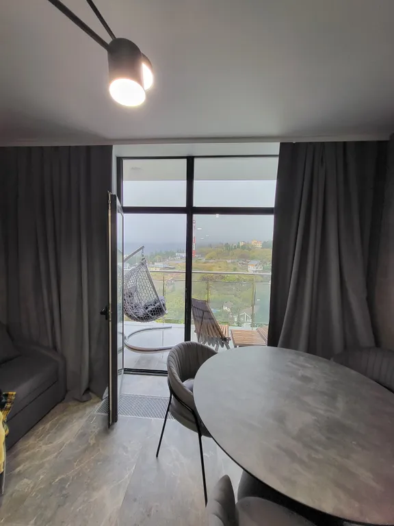 Видовой апартамент-студия резиденция