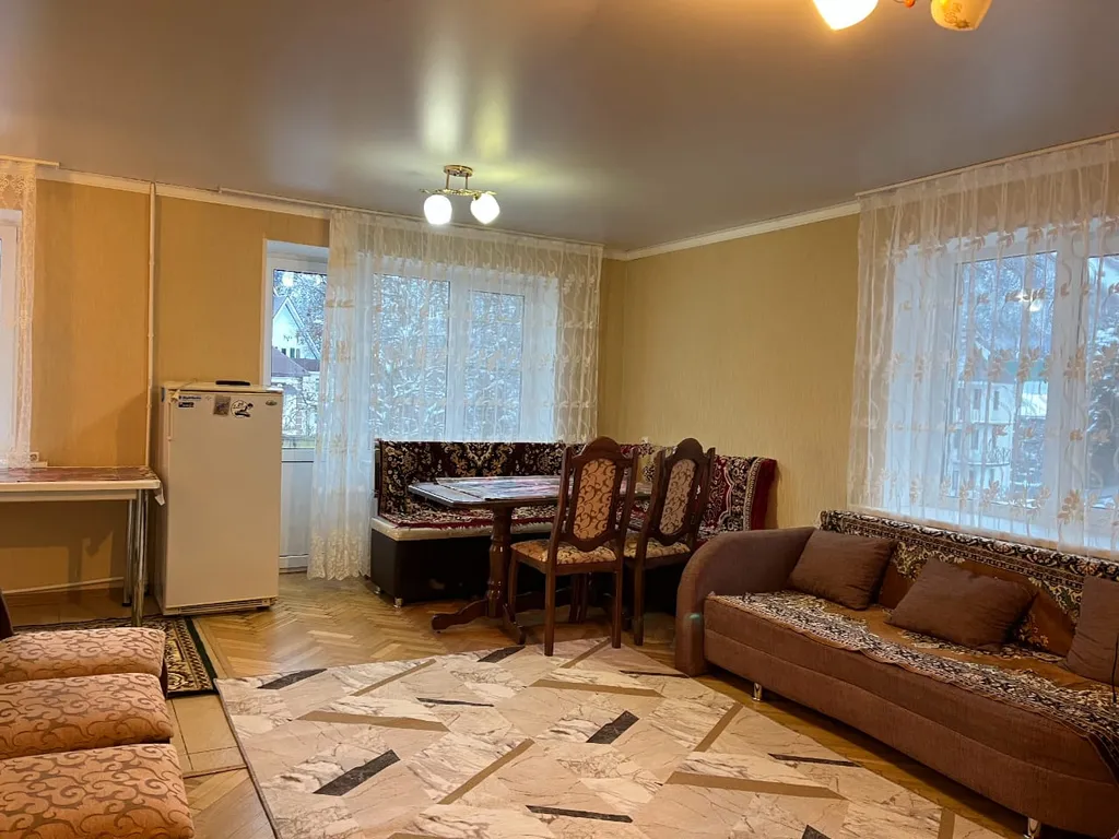 Трёхкомнатная квартира с красивым видом на горы