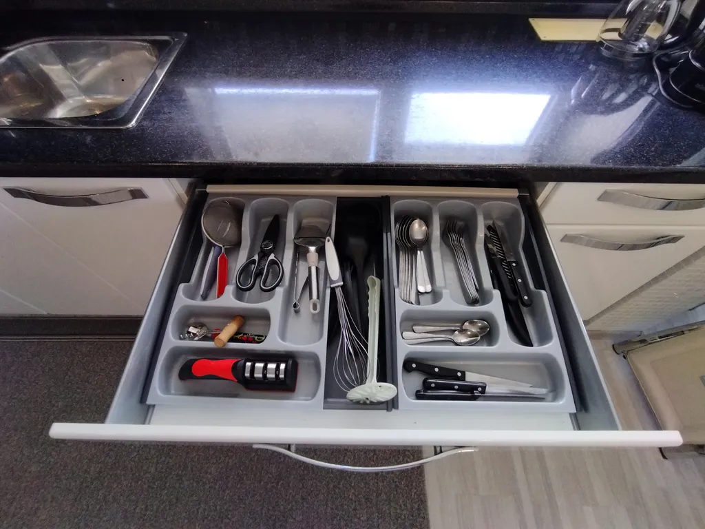 Трехуровневая 3-к квартира с террасой, у моря