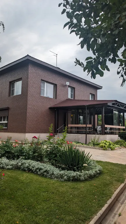 Уютный коттедж для семейного отдыха — аренда посуточно в Городище