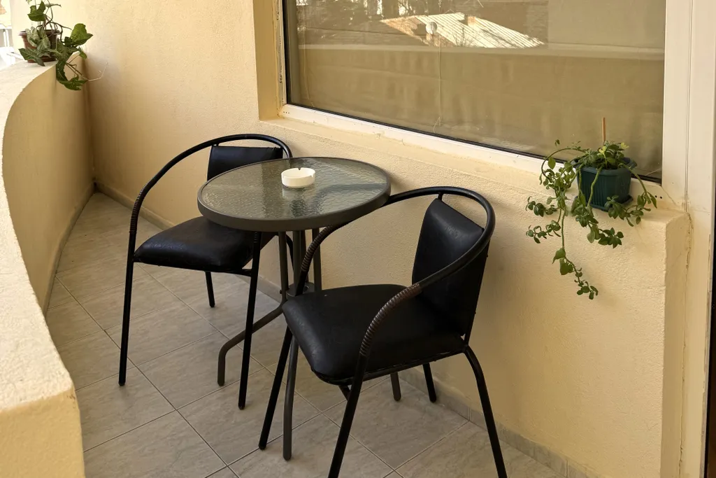 Дом, милый дом в центре города, Район Ваке