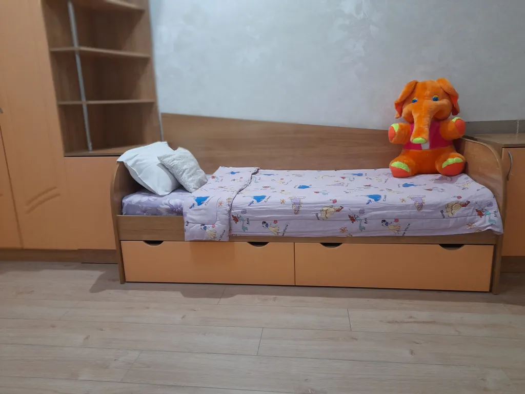 Двухэтажный дом из 5 комнат, с уютным двориком и мангалом