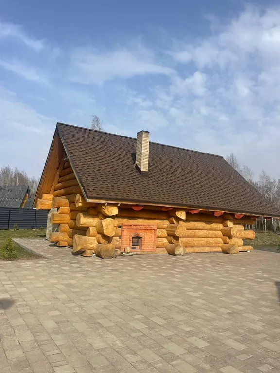 Дом из цельного массива с баней