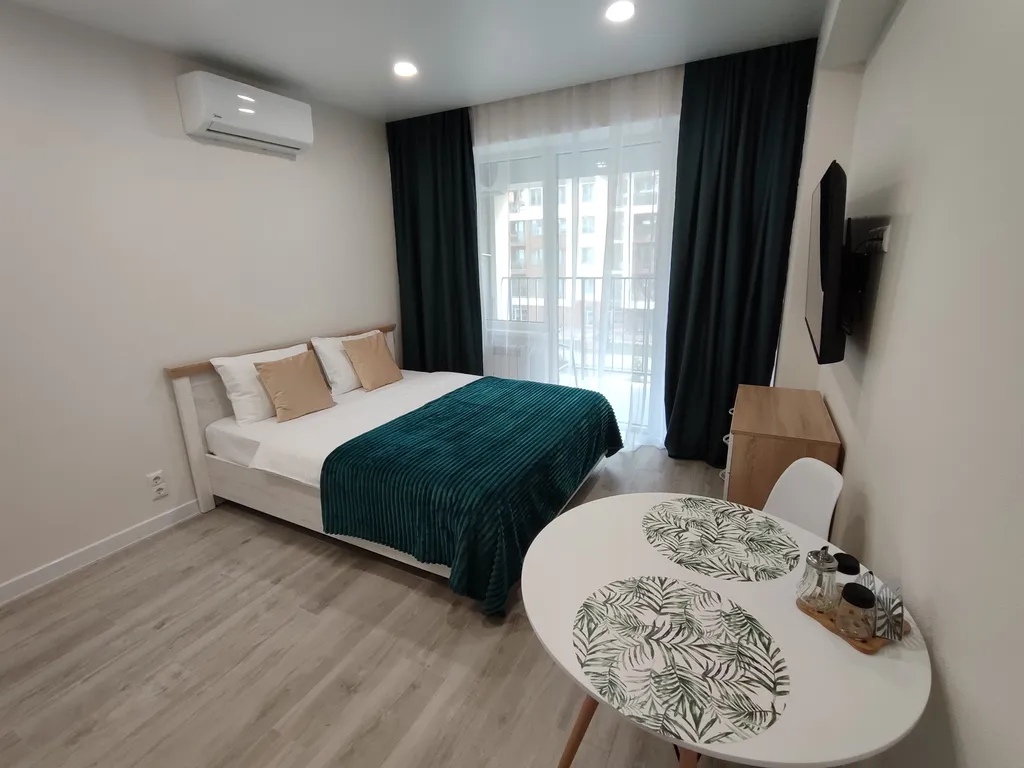 На берегу моря уютная новая студия