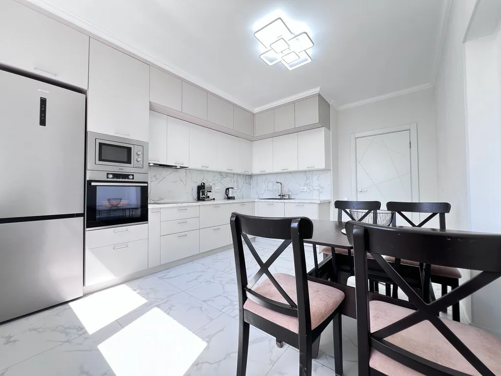 Стильная современная двушка центр