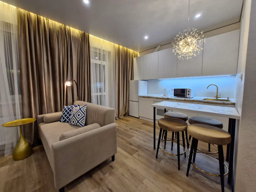 Уютная квартира люкс класса с камином, автовокзал географический центр