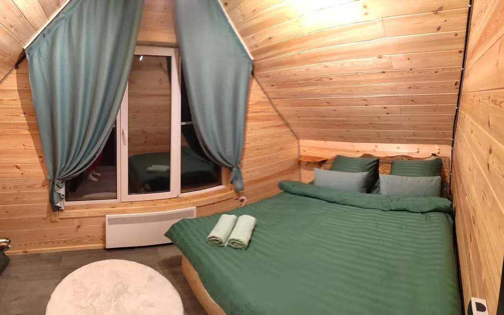 Коттедж Уютный, теплый дом с видом на горы в тихом, красивом месте — Шерегеш