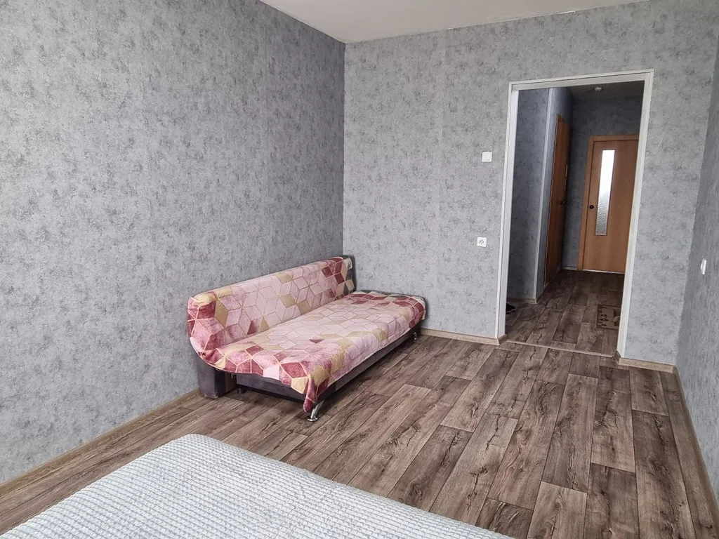 Квартира Светлая однокомнатная квартира для комфортного размещения — Красноярск