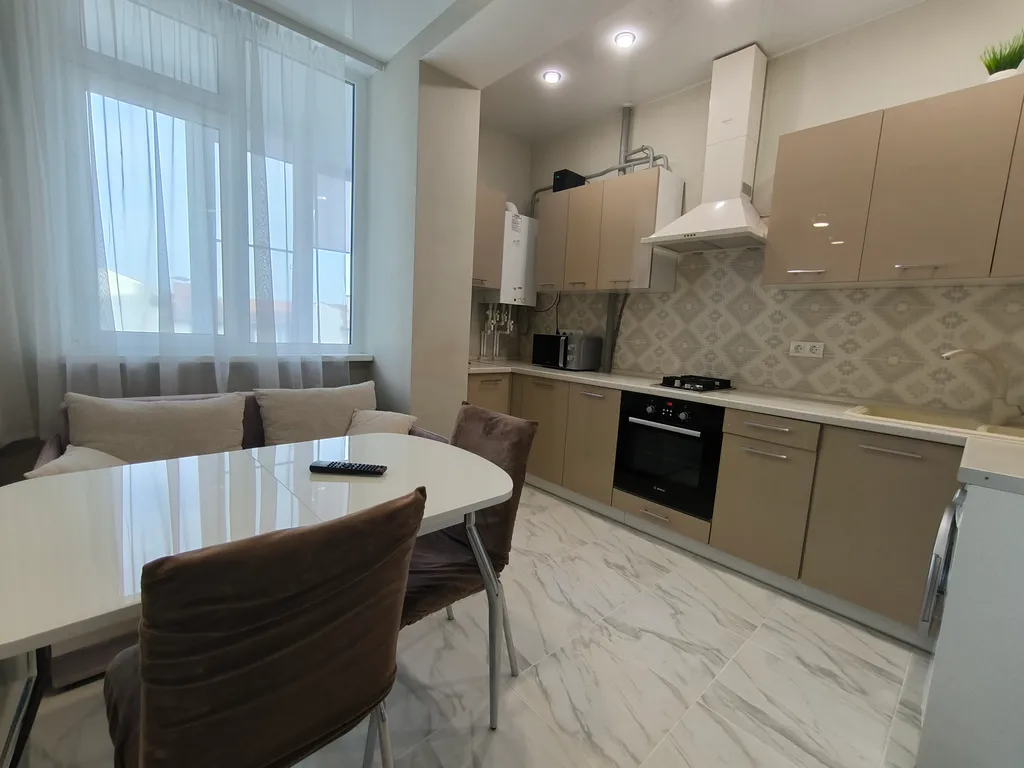 Квартира Квартира У Парка Победы в 10 мин ходьбы от пляжа и Aquamarine Resort & SPA. — Севастополь