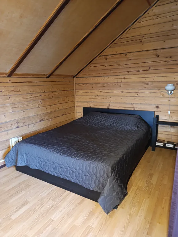 Дом на лесной опушке с банeй на дpовax и бильярдом