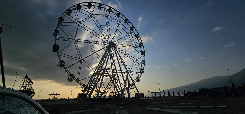 Уютная светлая квартира на берегу моря в центре